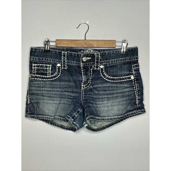 Maurices Premium Denim Shorts Womens 7/8 Bling Flap Pockets Dark Wash Stitching - Picture 2 of 10